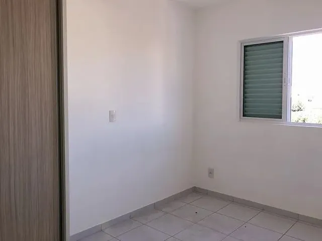 Imagem 8: Apartamento com 2 Quartos À Venda por R$ 240000.00, 52.00 M2 - Brasil - Londrina/Pr