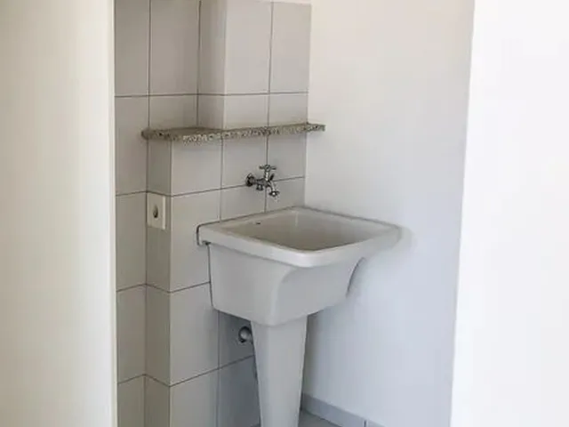 Imagem 9: Apartamento com 2 Quartos À Venda por R$ 240000.00, 52.00 M2 - Brasil - Londrina/Pr