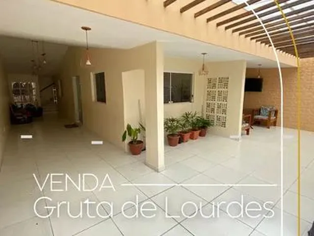 Imagem: Casa com 1° Andar e 4 Quartos na Gruta