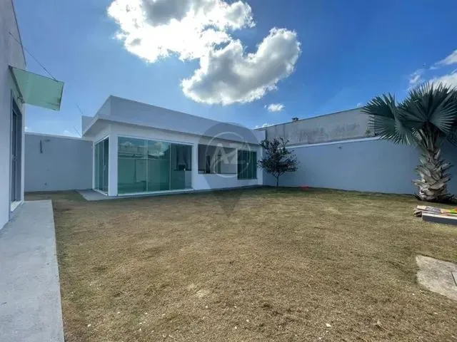 Imagem: Casa para Venda com 4 Quartos em Bosque