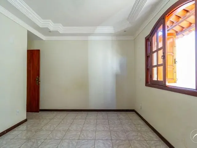 Imagem 2: Casa para Locação com 4 Quartos em Taguatinga (Norte) com 240M²