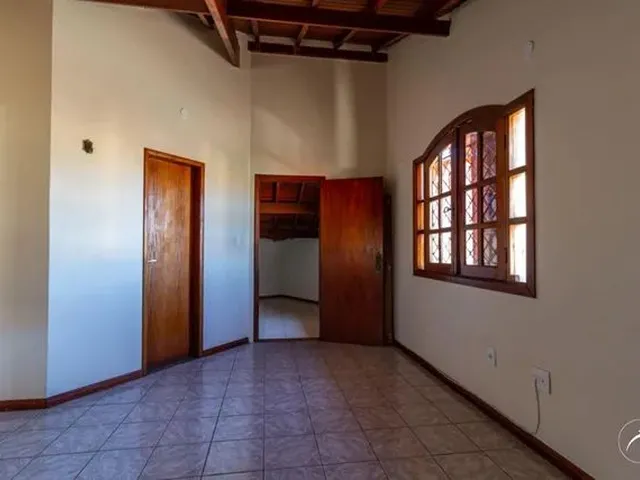 Imagem 5: Casa para Locação com 4 Quartos em Taguatinga (Norte) com 240M²