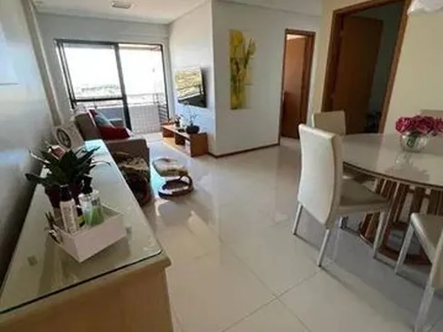 Imagem: O apartamento possui 2 Dormitórios, 1 Suíte, 1 Banheiro,