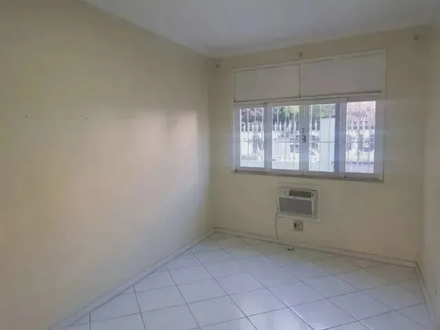 Imagem 8: Casa para Aluguel Possui 75 Metros Quadrados com 3 Quartos em Centro - Macaé - Rj
