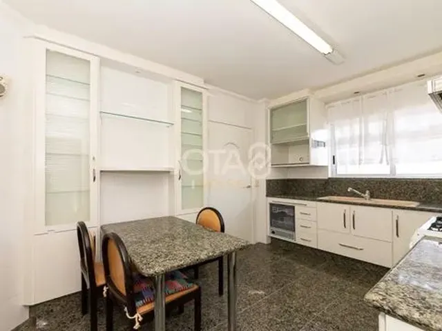 Imagem 14: Curitiba - Apartamento Padrão - Batel