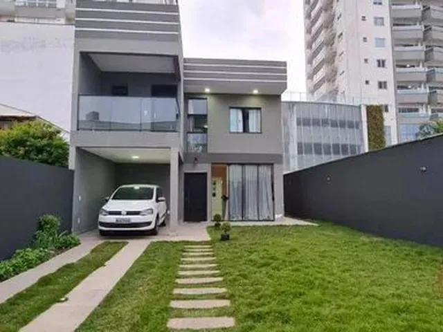 Imagem: Sobrado Centro de Itajaí - 3 Dormitórios