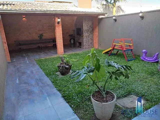 Imagem 10: Casa para Venda em Camboriú, Centro, 3 Dormitórios, 2 Suítes, 3 Banheiros, 2 Vagas