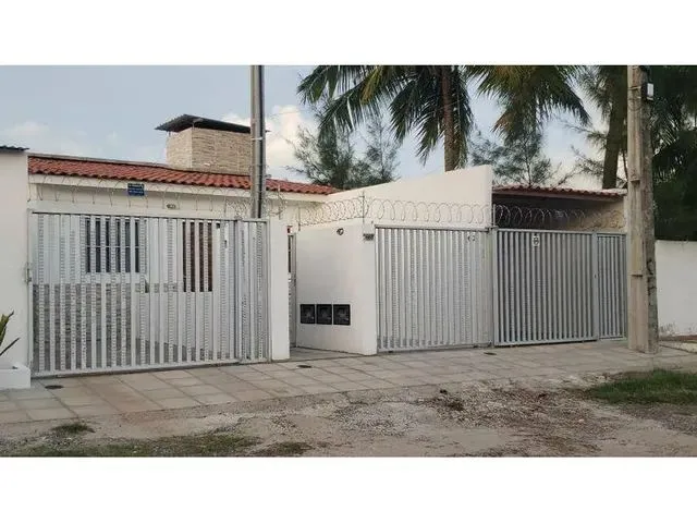 Imagem: A casa possui 2 Dormitórios, 1 Banheiro, 1 Vaga na
