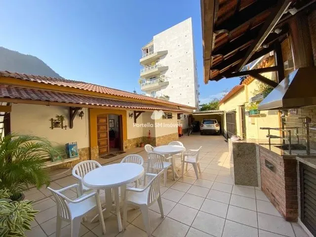 Imagem: Rio de Janeiro - Casa Padrão - Humaitá