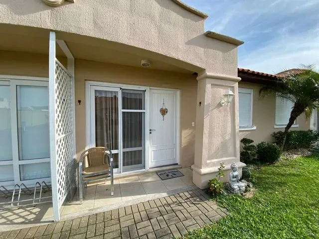Imagem: Elegance Imóveis Belíssima Casa Térrea