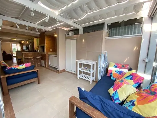 Imagem 2: Elegance Imóveis: Belíssima Casa Térrea com 3 Dormitórios, Totalmente Mobiliada E