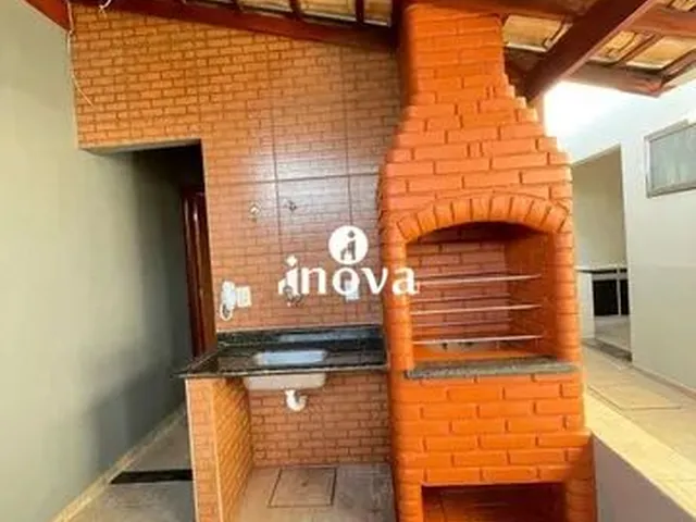 Imagem 2: Casa para Aluguel, 3 Quartos, 1 Suíte, 3 Vagas, Nenê Gomes, Jardim - Uberaba/Mg