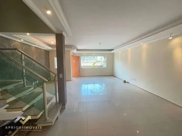 Imagem: Sobrado com 2 Dormitórios para Alugar