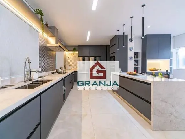 Imagem: Casa com 4 Dormitórios À Venda, 493 M²