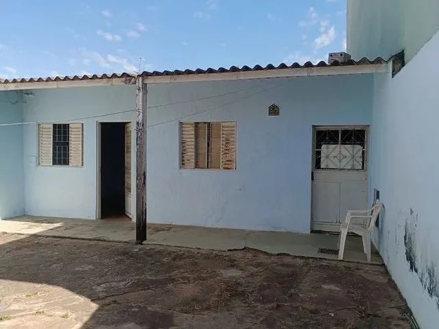 Imagem: Qr 201, Lote com Casa de Fundo 2 Quartos