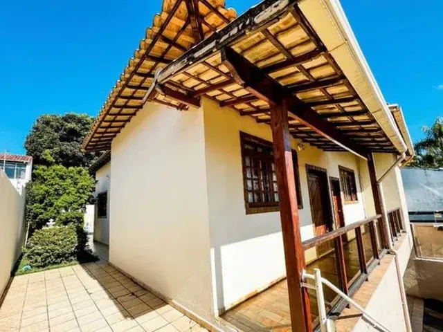 Imagem 8: Casa 4 Quartos no Castelo