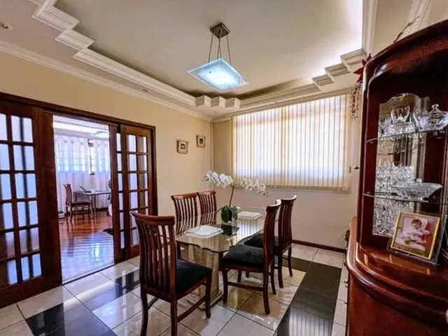 Imagem 9: Casa 4 Quartos no Castelo