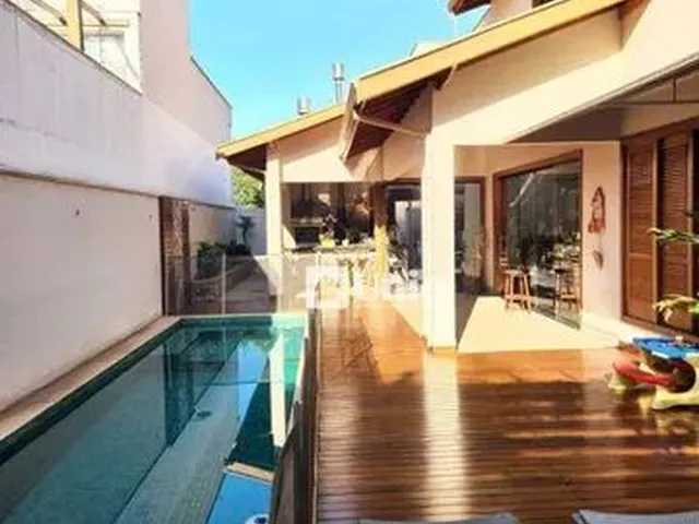 Imagem: Casa com 3 Dormitórios À Venda, 220 M²