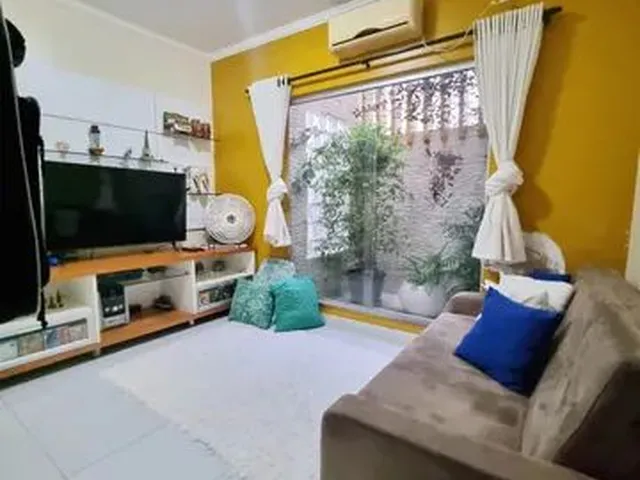 Imagem: A casa em condomínio possui 3 Dormitórios, 1 Suíte, 2