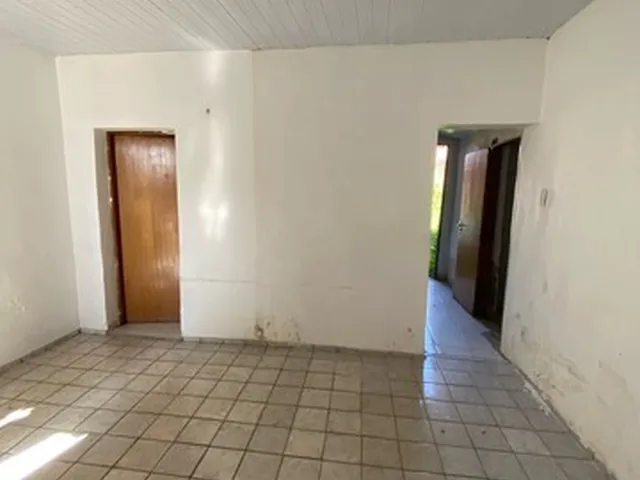 Imagem 2: V.a- Casa na Rua Barroso Centro Sul