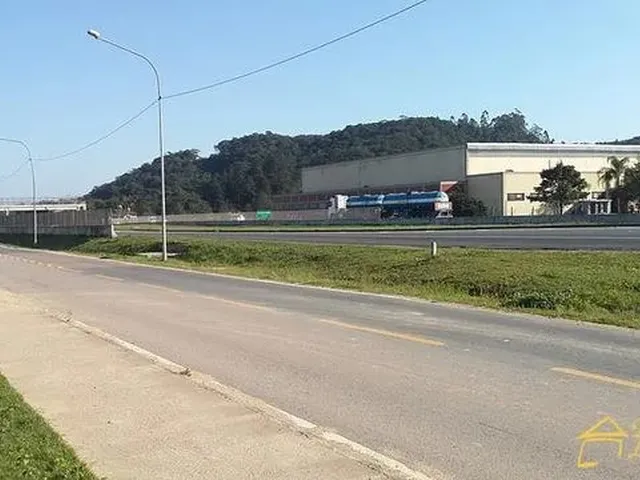 Imagem 10: Ed. Camboriú Village II / Br 101