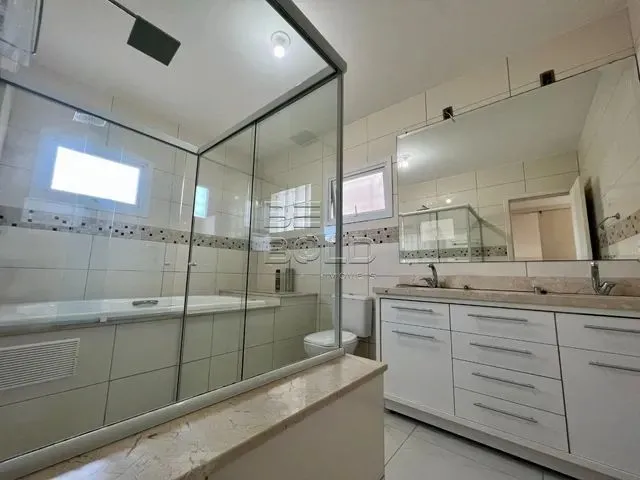 Imagem 15: Casa 4 Dormitórios em Coqueiros