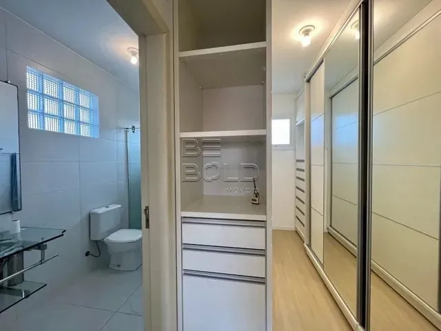 Imagem 6: Casa 4 Dormitórios em Coqueiros