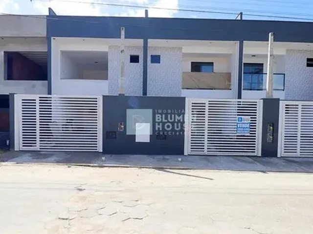 Imagem: Sobrado com Excelente Padrão de Acabamentos