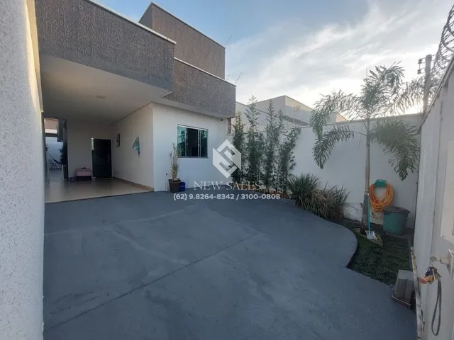 Imagem: A casa possui 2 Dormitórios, 1 Suíte, 1 Banheiro, 1 Vaga