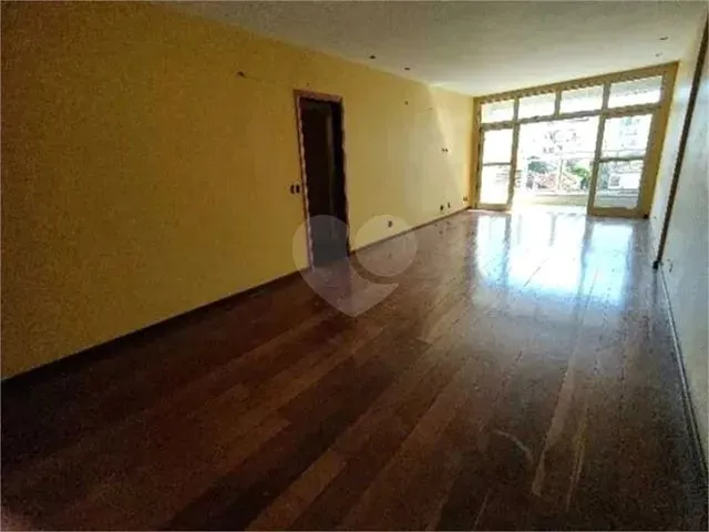 Imagem: Apartamento com 3 Quartos À Venda Próximo