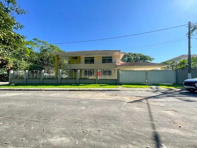 Imagem: Casa de Esquina Itapuranga 3 420M² 4 Suítes