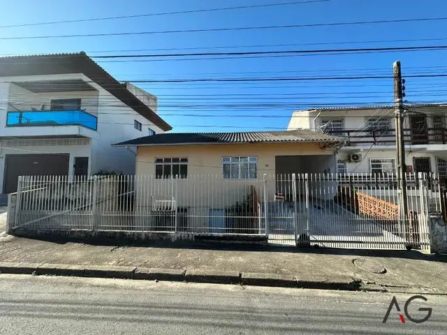 Imagem: Piso Superior de Casa com 80 M² e 3 Quartos