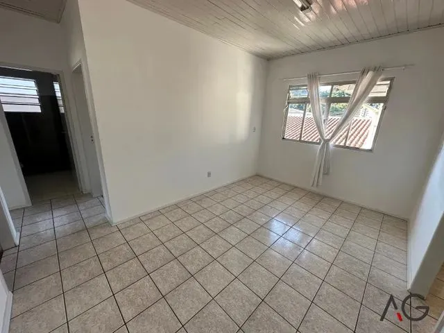 Imagem 4: Piso Superior de Casa com 80 M² e 3 Quartos em Capoeiras - Florianópolis - Sc