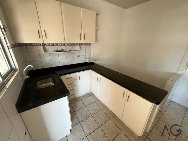 Imagem 11: Piso Superior de Casa com 80 M² e 3 Quartos em Capoeiras - Florianópolis - Sc