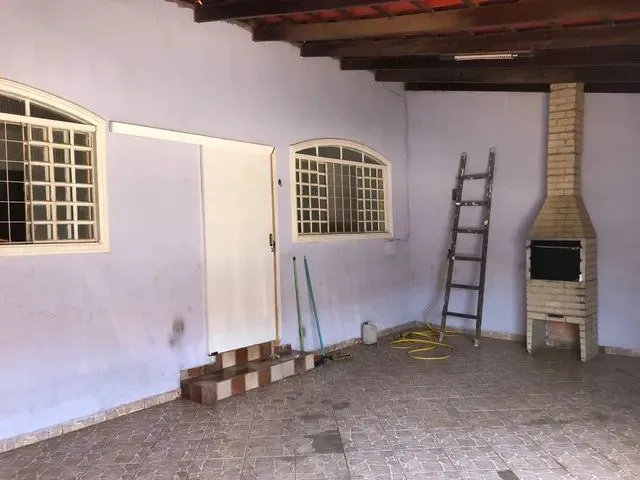 Imagem: Particular Aluga Casa de 03 Quartos na Quadra