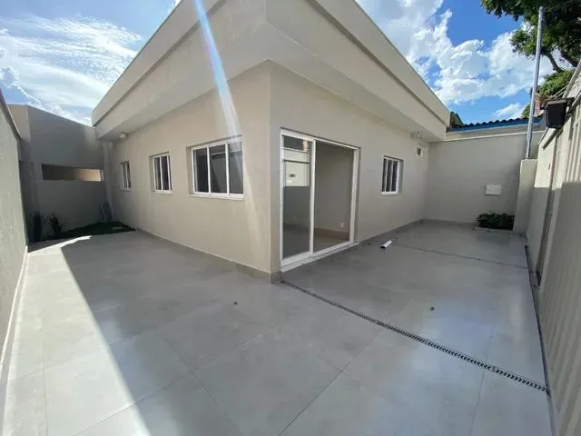 Imagem: Casa com 3 Dormitórios para Alugar em Belo