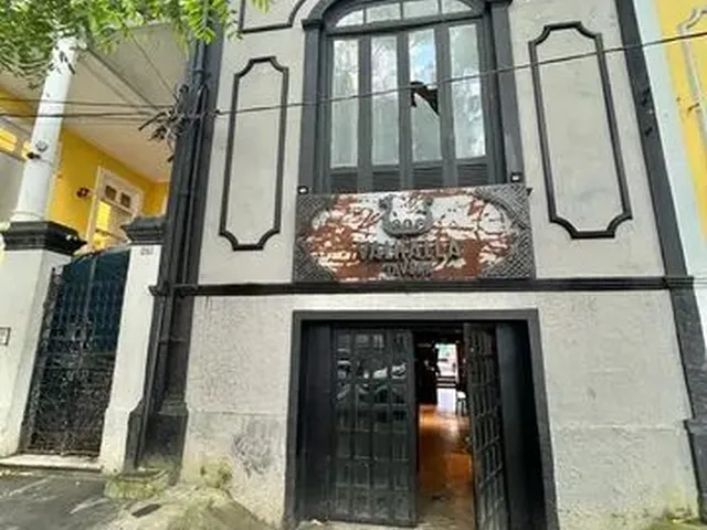 Imagem: Prédio Comercial, 150M², 3 Pav em Nazaré