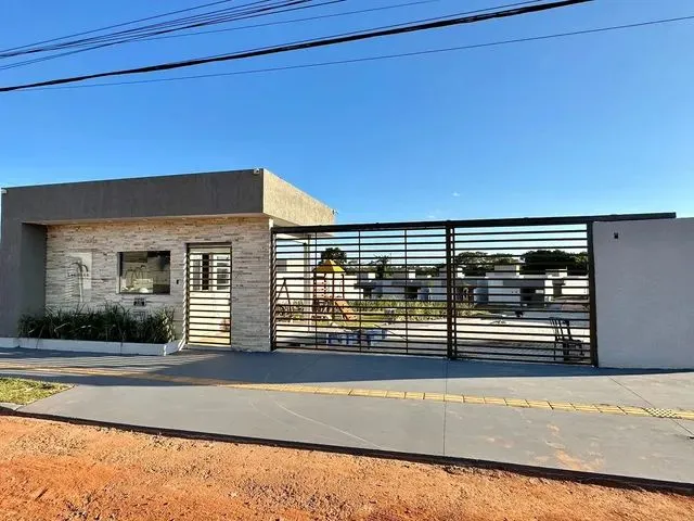 Imagem: A casa em condomínio possui 3 Dormitórios, 1 Suíte, 2
