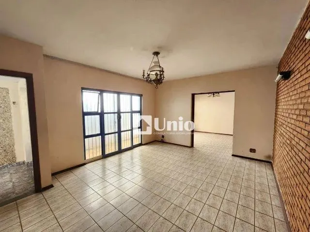 Imagem: Casa com 4 Dormitórios para Alugar, 182
