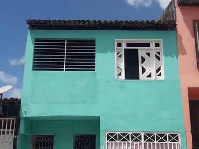 Imagem: Três Casas a Venda