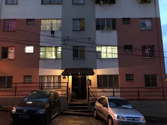 Imagem: O apartamento possui 2 Dormitórios, 1 Banheiro, 1 Vaga na