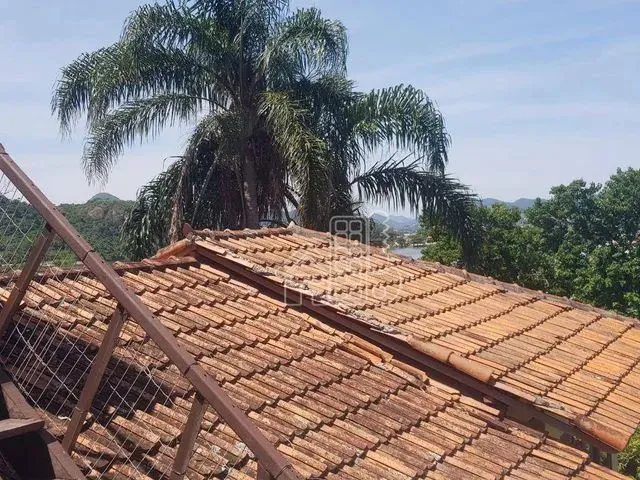 Imagem 4: Casa com 9 Dormitórios À Venda, 1300 M² por R$ 2.190.000,00 - Piratininga - Niterói/Rj