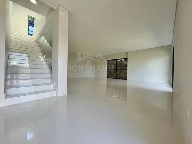 Imagem 9: Casa 330 Metros Quadrados com 4 Quartos