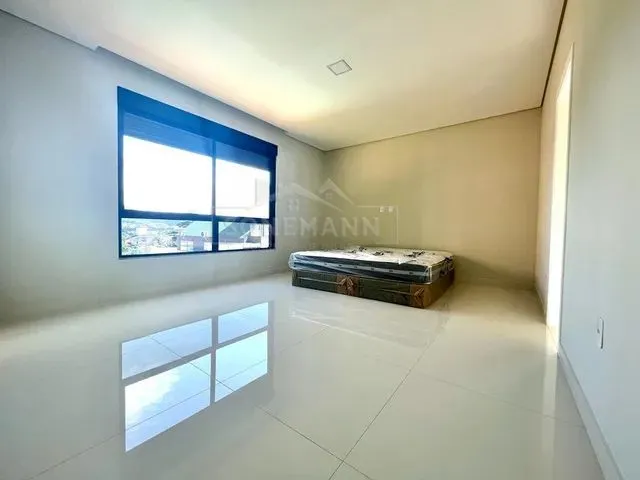Imagem 15: Casa 330 Metros Quadrados com 4 Quartos
