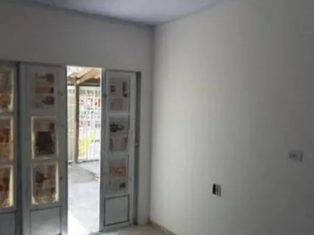 Imagem 5: Casa para Venda Possui 130 Metros Quadrados com 3 Quartos em Coqueiro - Belém - Pará
