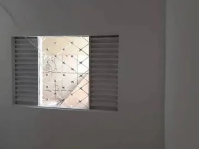 Imagem 8: Casa para Venda Possui 130 Metros Quadrados com 3 Quartos em Coqueiro - Belém - Pará