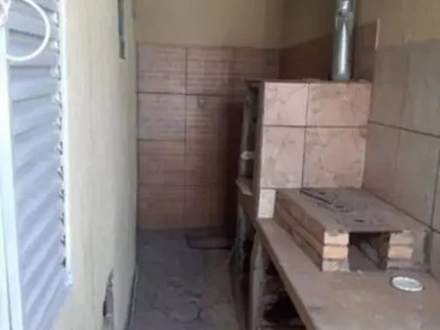 Imagem 13: Casa para Venda Possui 130 Metros Quadrados com 3 Quartos em Coqueiro - Belém - Pará