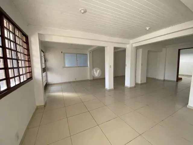 Imagem 4: Casa Ampla e Reformada na Tancredo Neves!