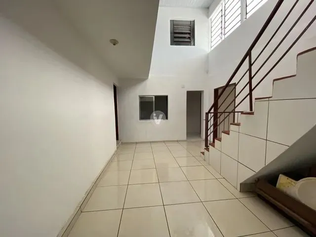 Imagem 16: Casa Ampla e Reformada na Tancredo Neves!