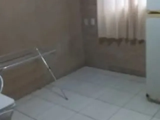 Imagem 2: Alugo Kitnet no Rio Vermelho 900